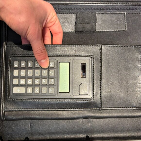 Black Leather Binder/Portfolio (W Calculator)- NWOT- World Wide- Office Storage - Picture 5 of 6